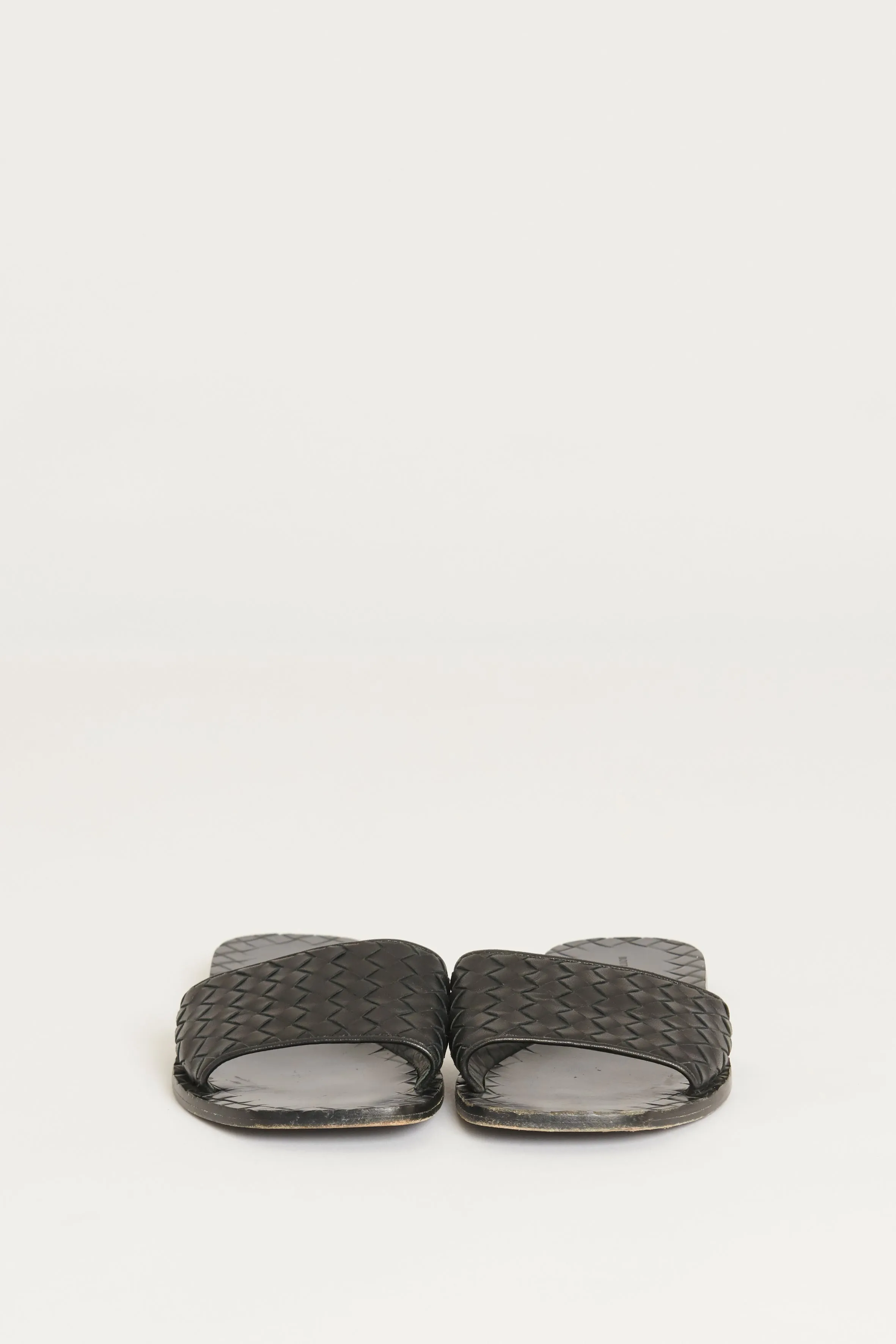 Black Leather Intrecciato preowned Slides