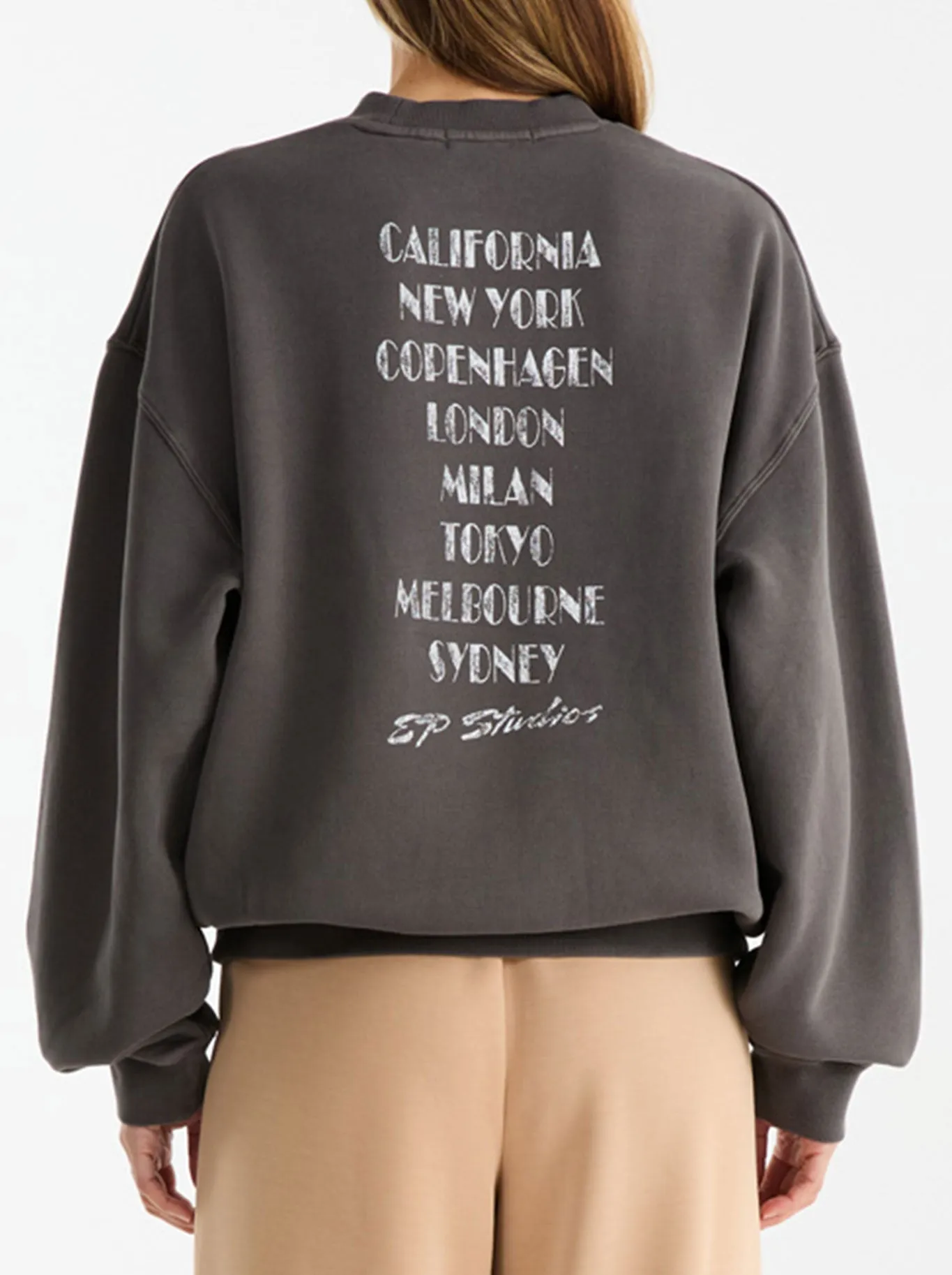 ENA PELLY PELLY TOUR SWEATSHIRT