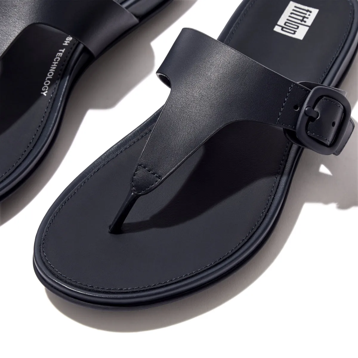 GRACIE Rubber-Buckle Leather Toe-Post Sandals