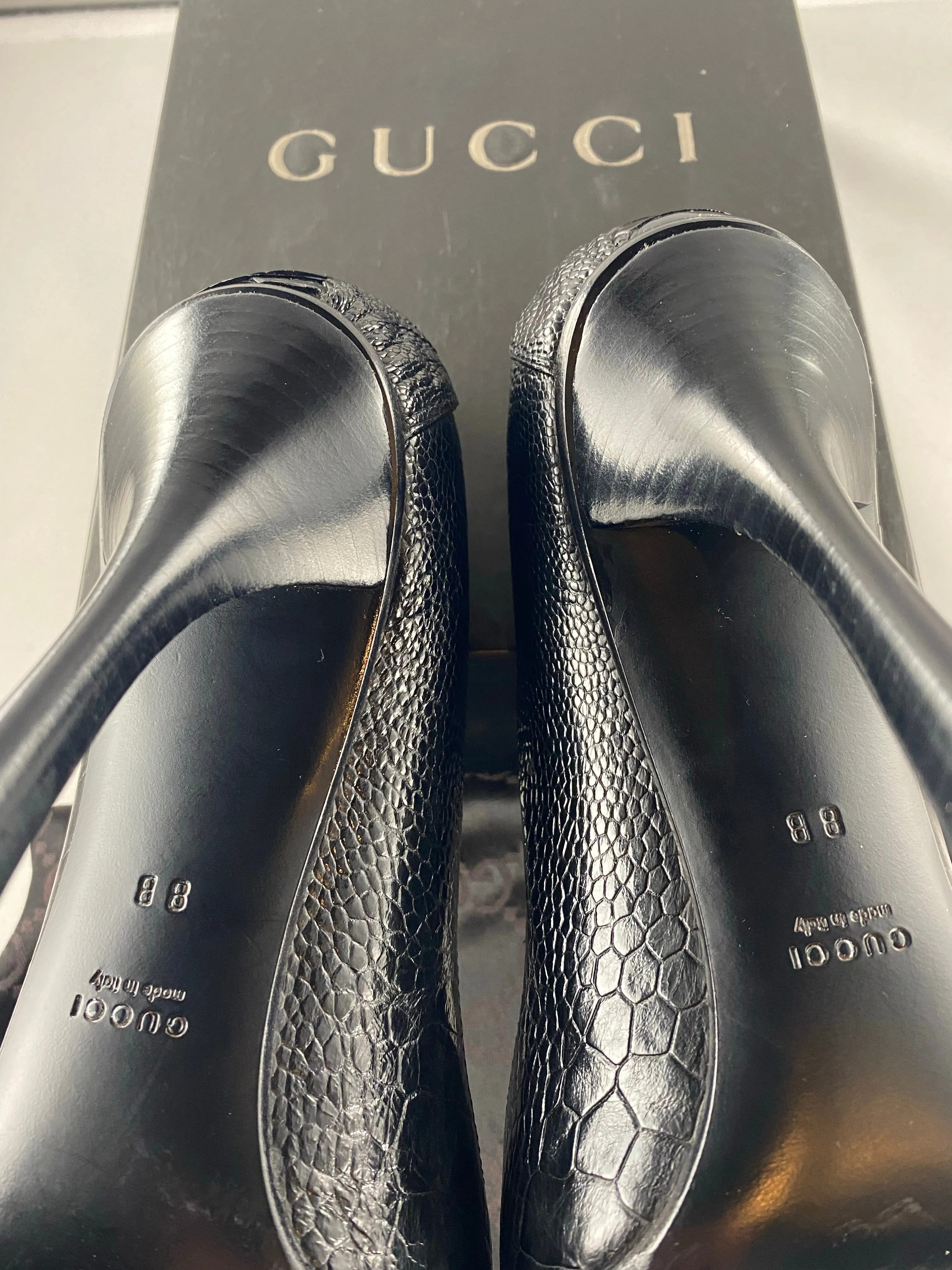 Iconic Tom Ford For Gucci Ostrich pointed pumps- IT 38
