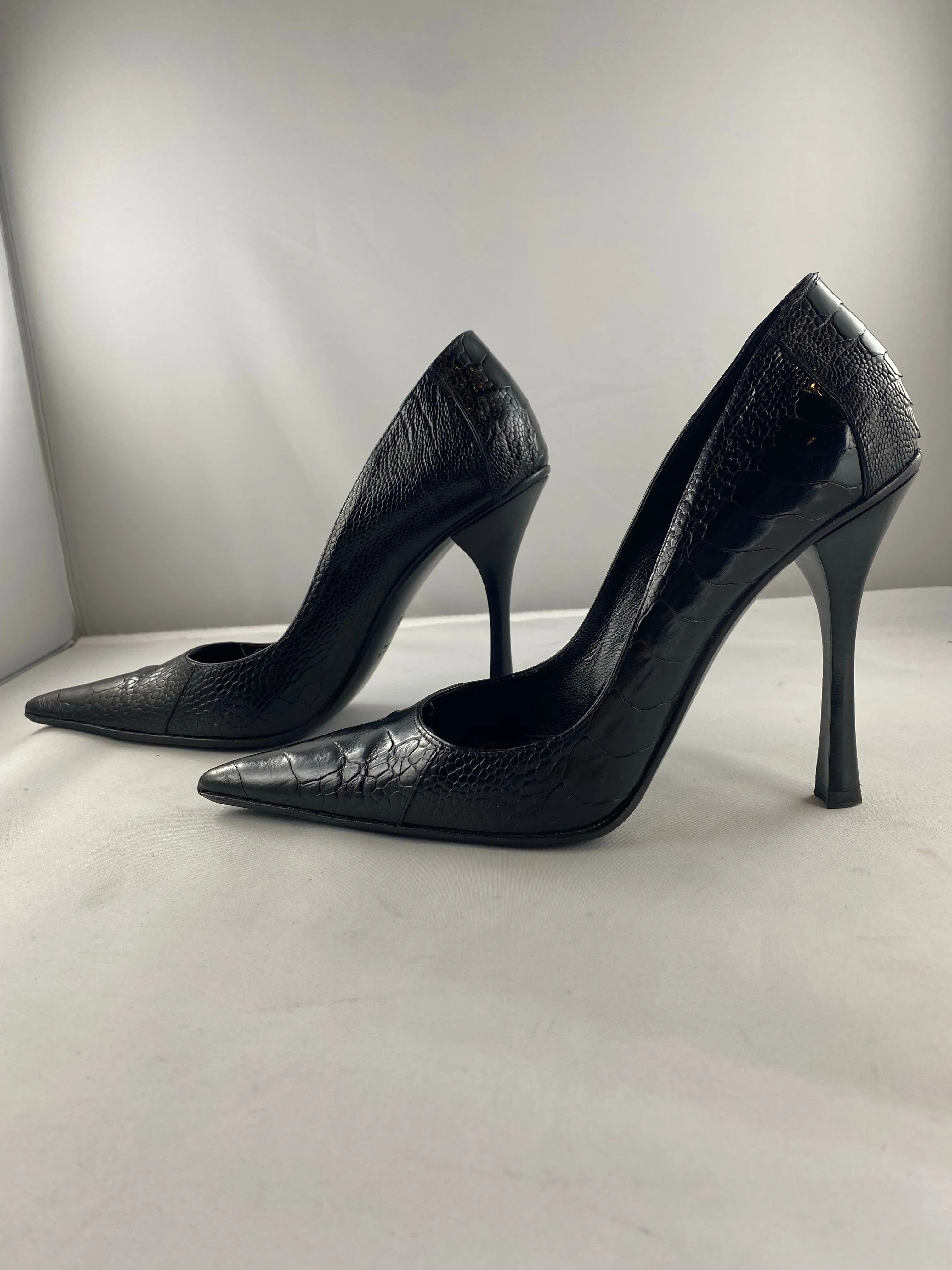Iconic Tom Ford For Gucci Ostrich pointed pumps- IT 38