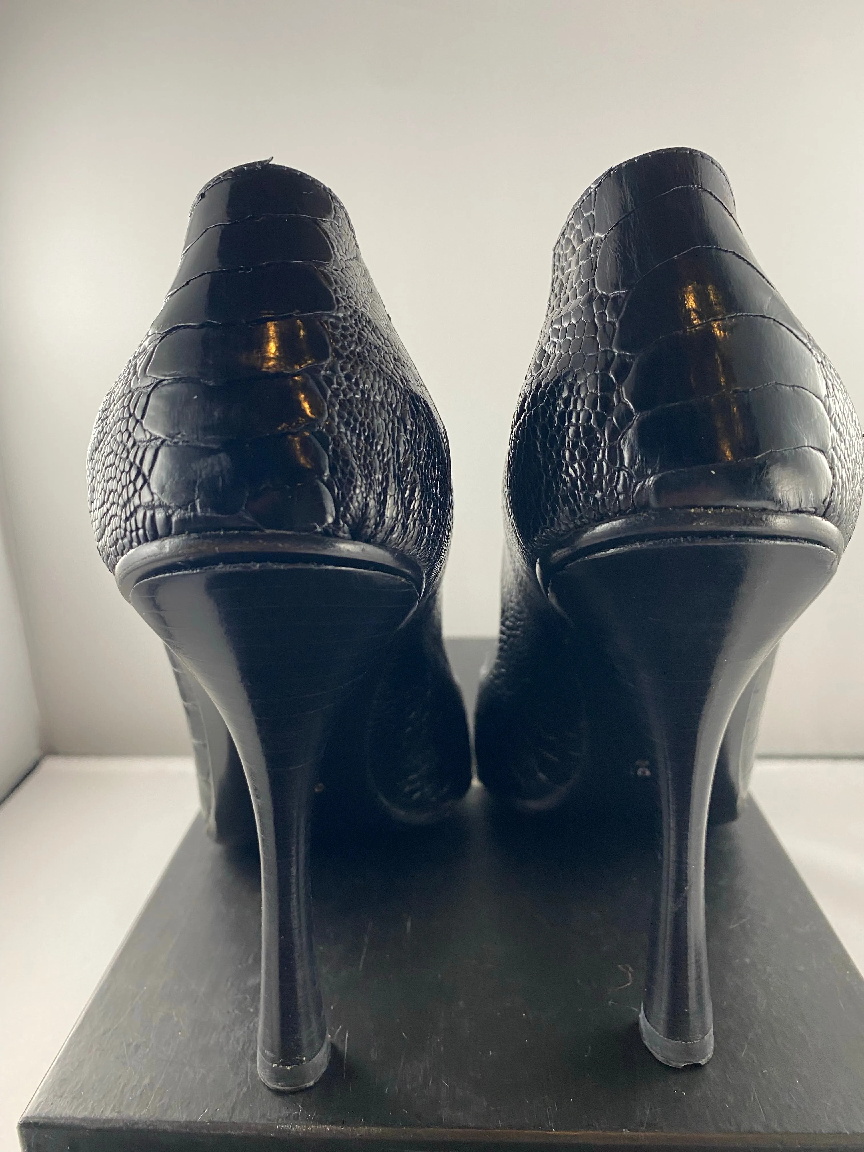 Iconic Tom Ford For Gucci Ostrich pointed pumps- IT 38