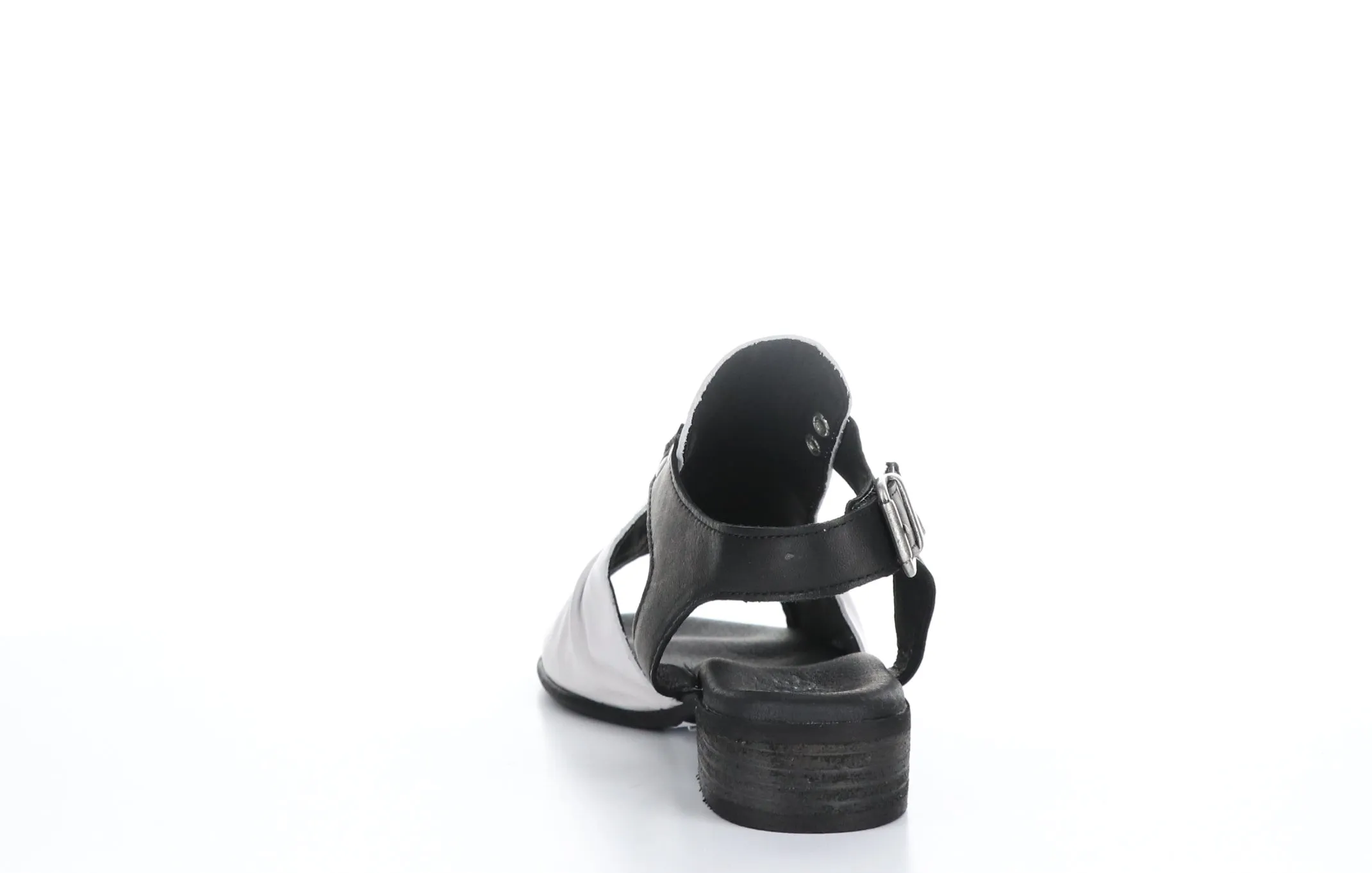 MATHIS White/Black Open Toe Sandals