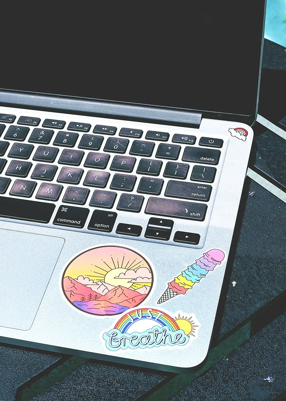 Oki Sticker- Cool Sandals