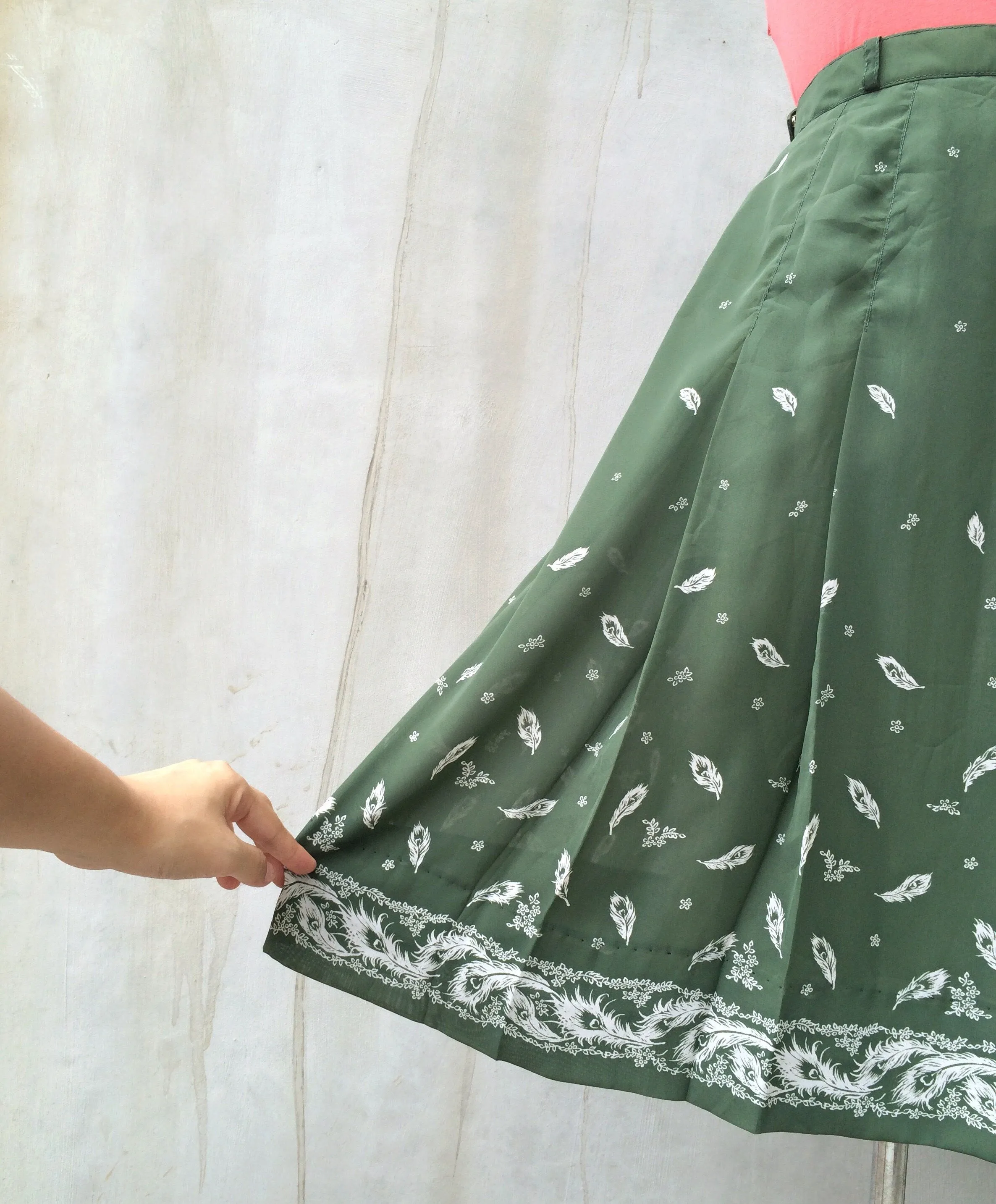 Stirred not Shaken | Vintage 1960s 1970s Olive green White Floral print Skirt