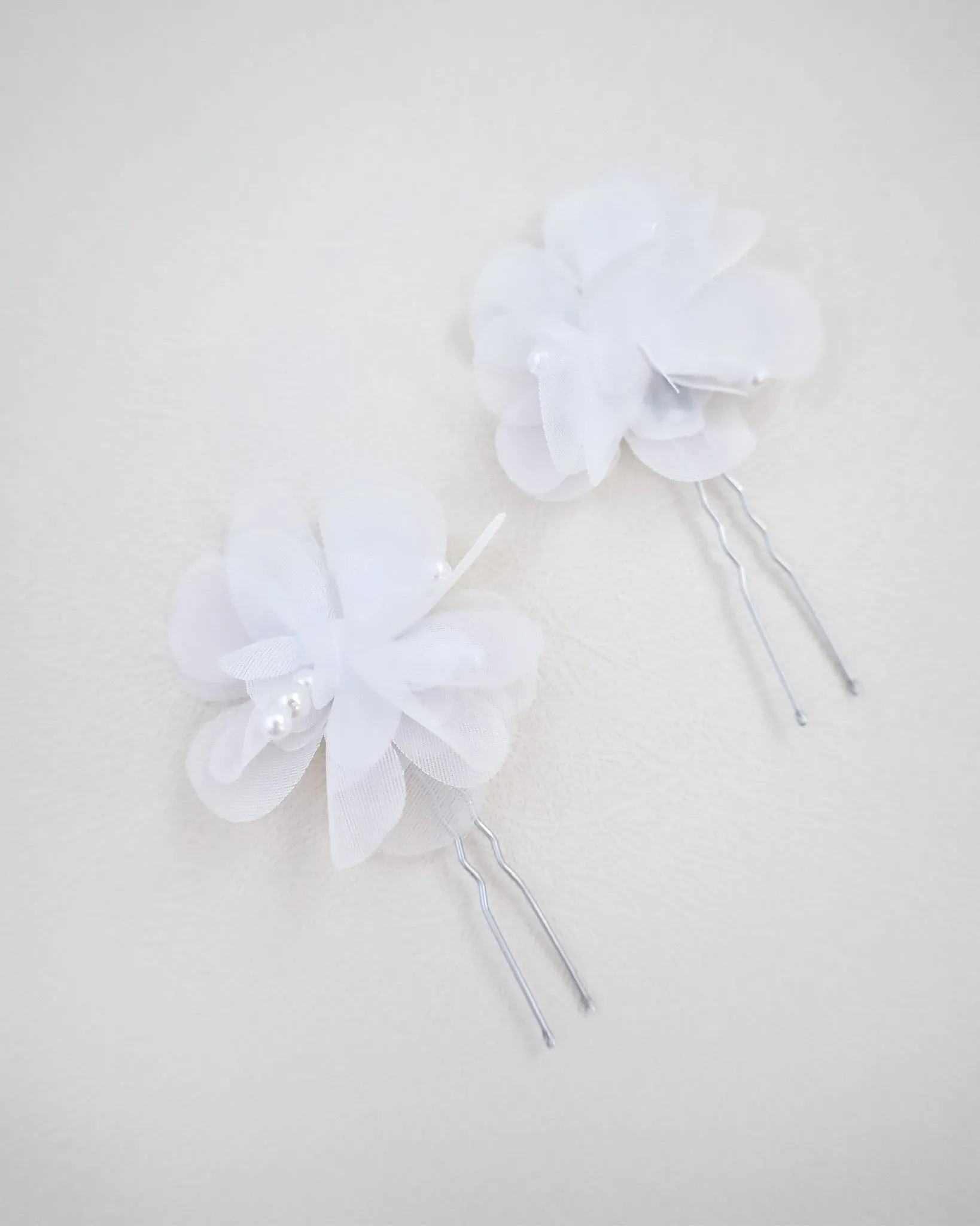 White Chiffon Pearl Flower Hair Pin